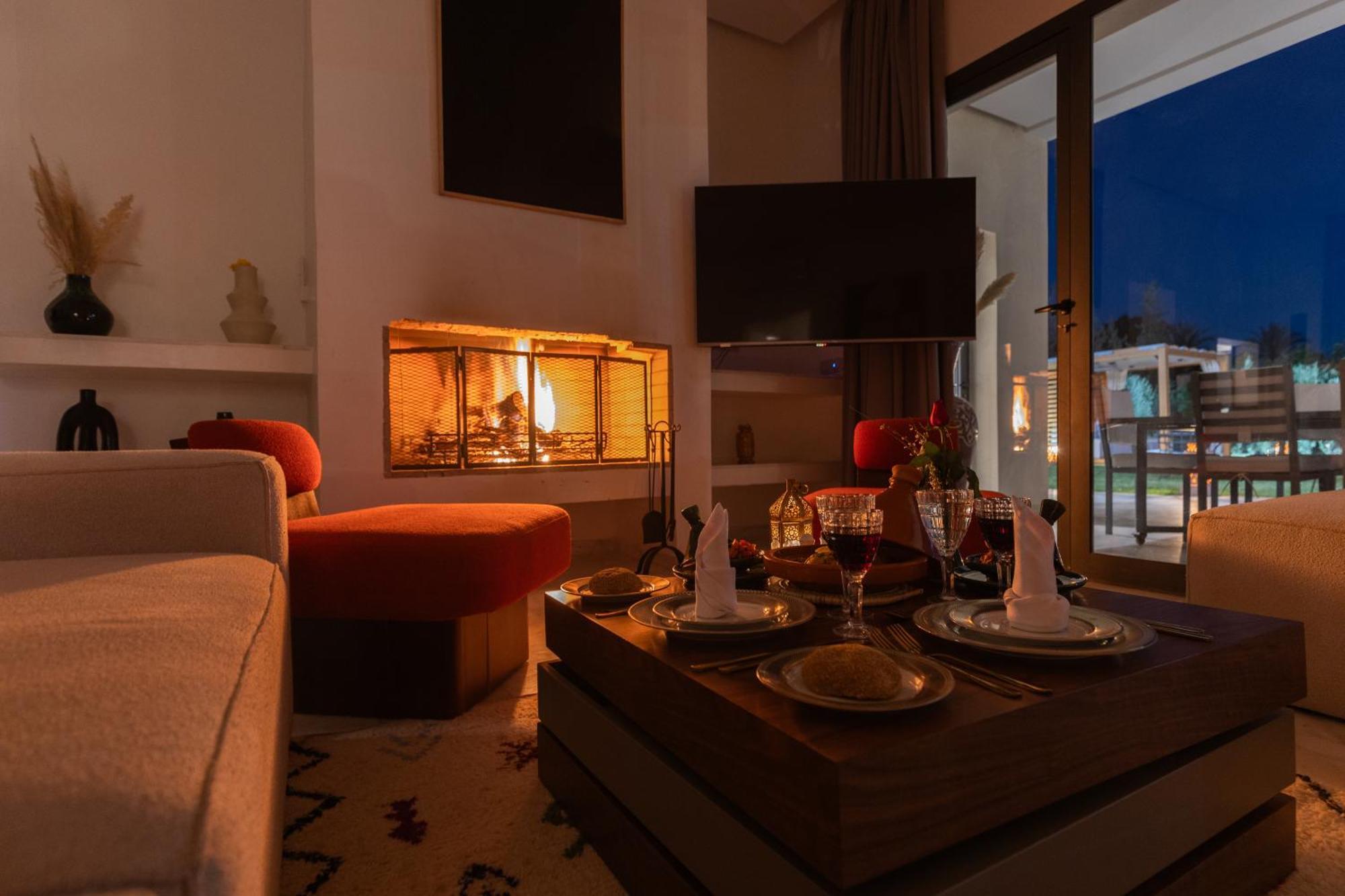 Hotel Les Roses By La Siredrah Ait Bou Zguia Exterior foto