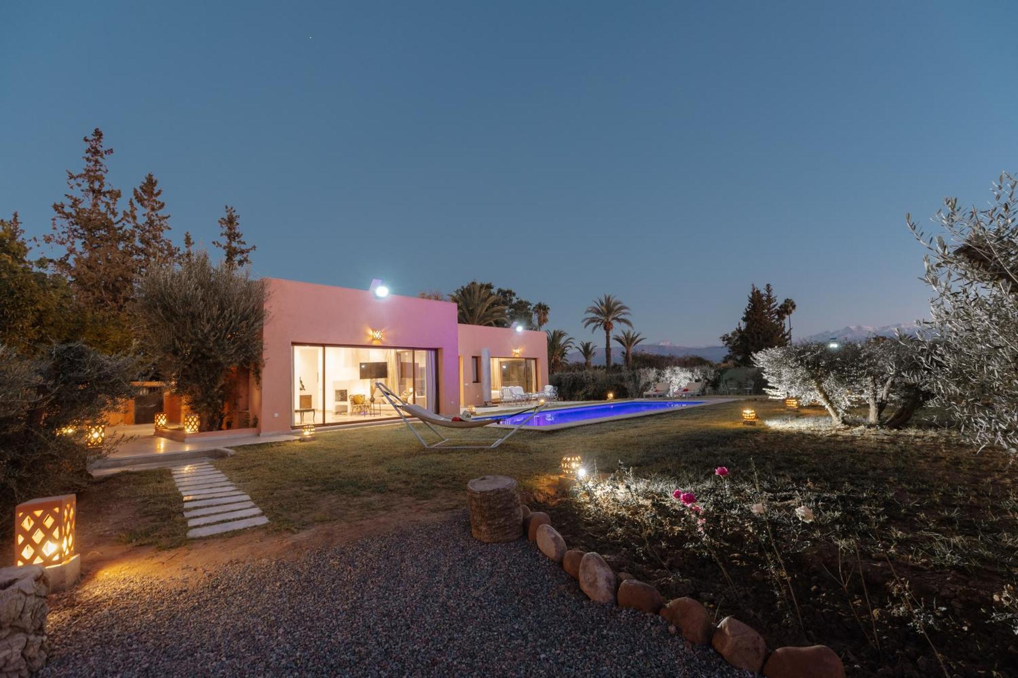 Hotel Les Roses By La Siredrah Ait Bou Zguia Exterior foto