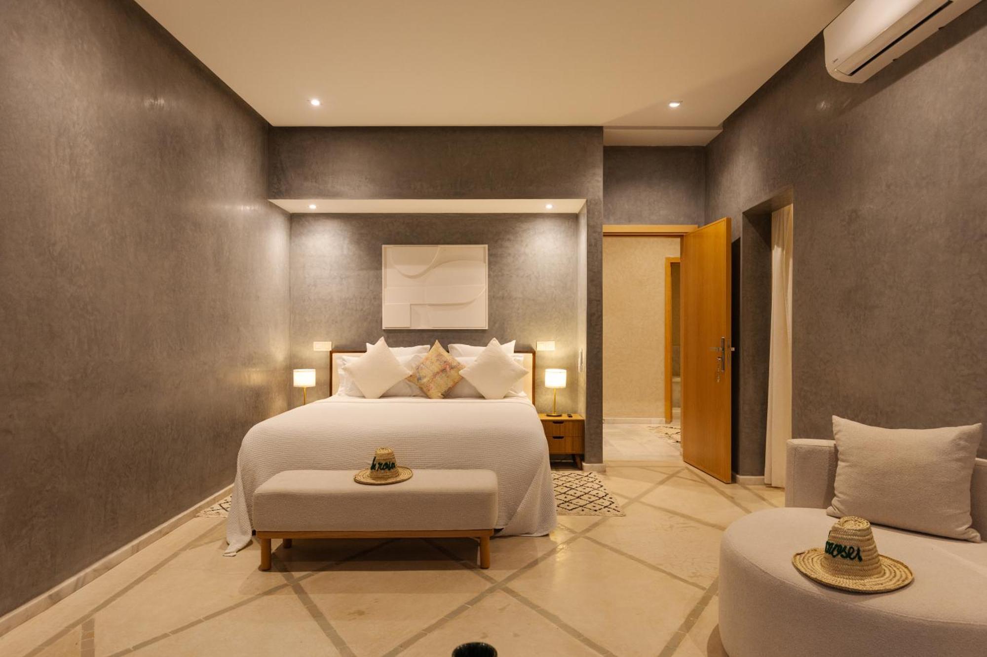 Hotel Les Roses By La Siredrah Ait Bou Zguia Exterior foto