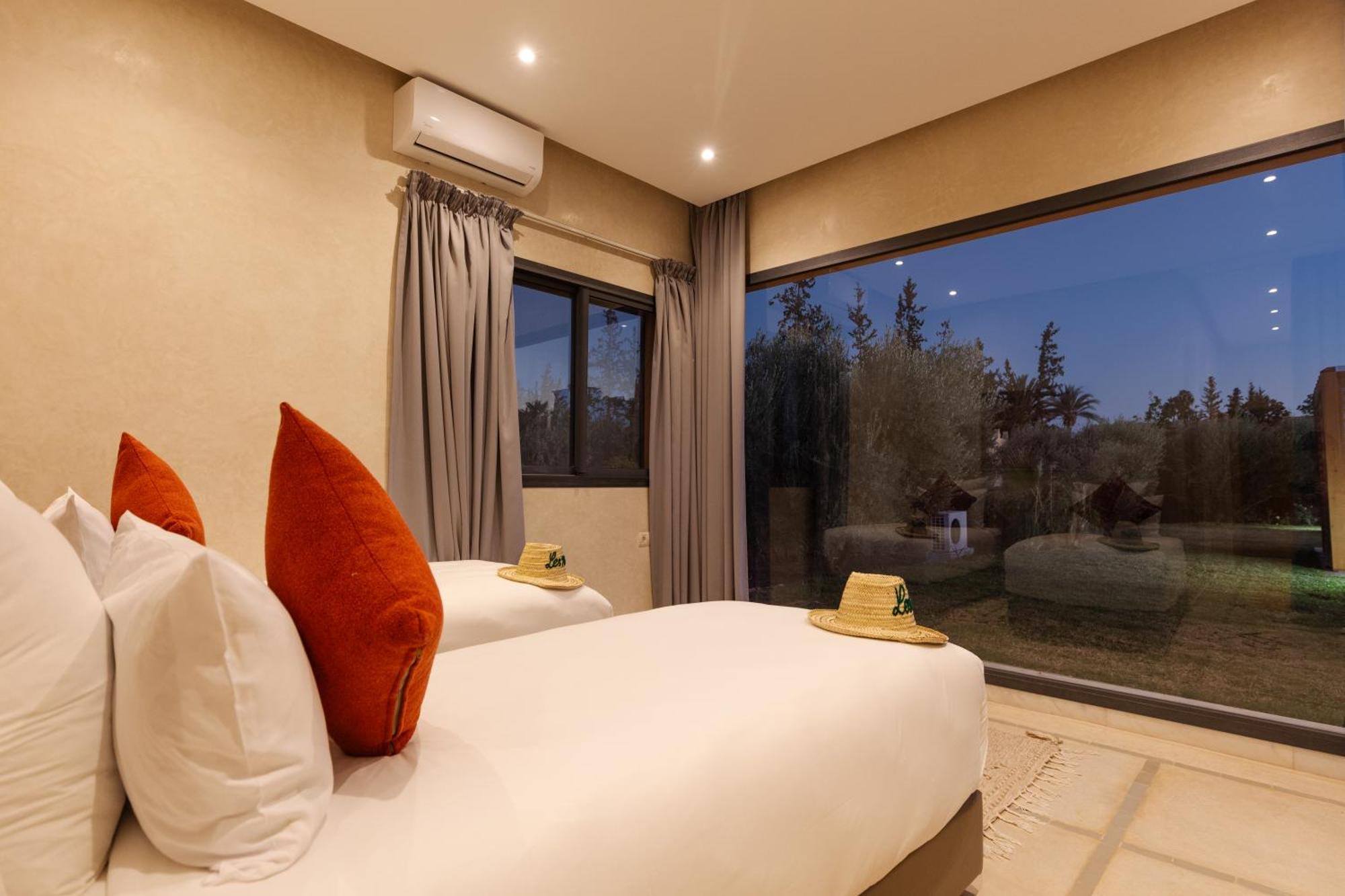 Hotel Les Roses By La Siredrah Ait Bou Zguia Exterior foto