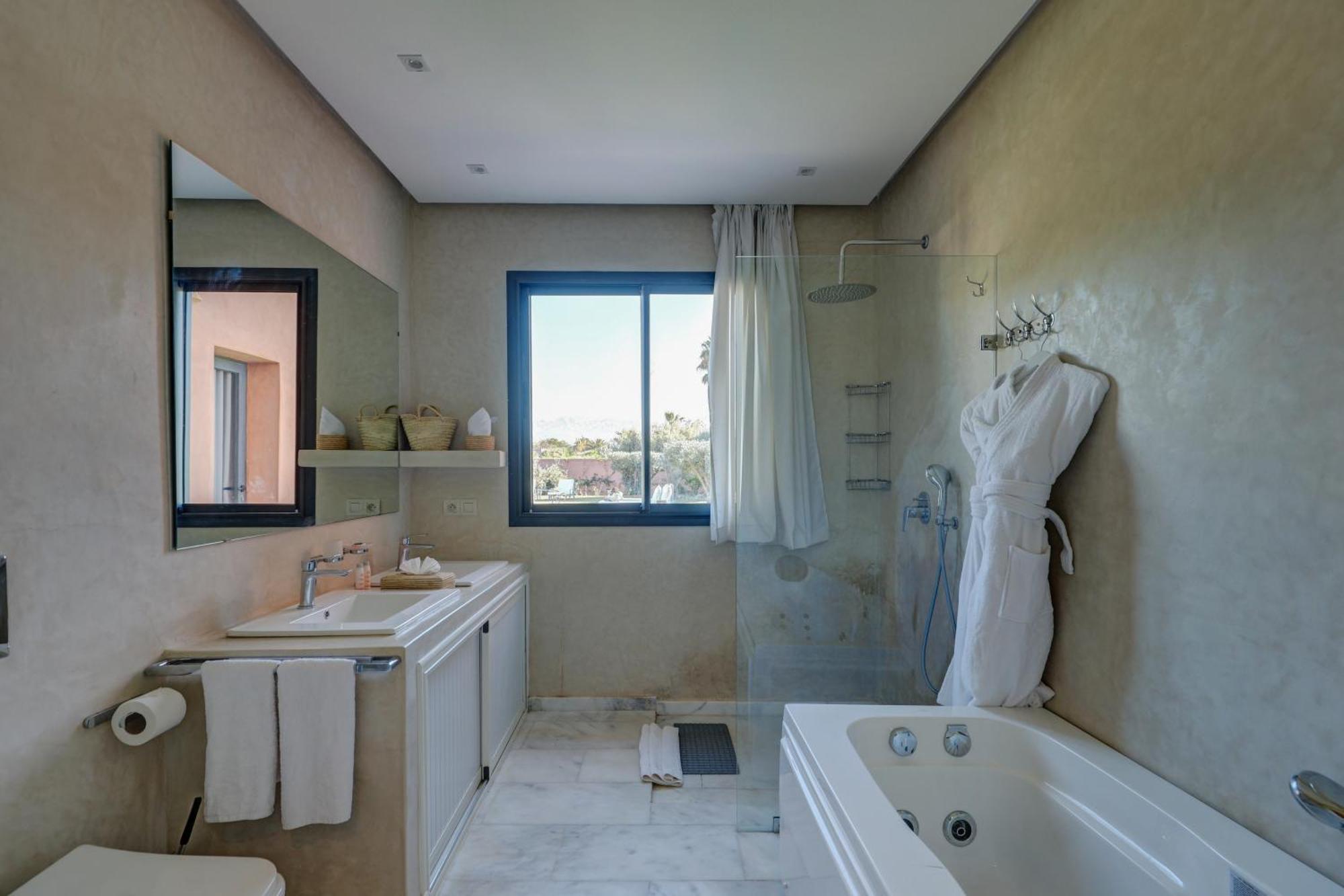 Hotel Les Roses By La Siredrah Ait Bou Zguia Exterior foto