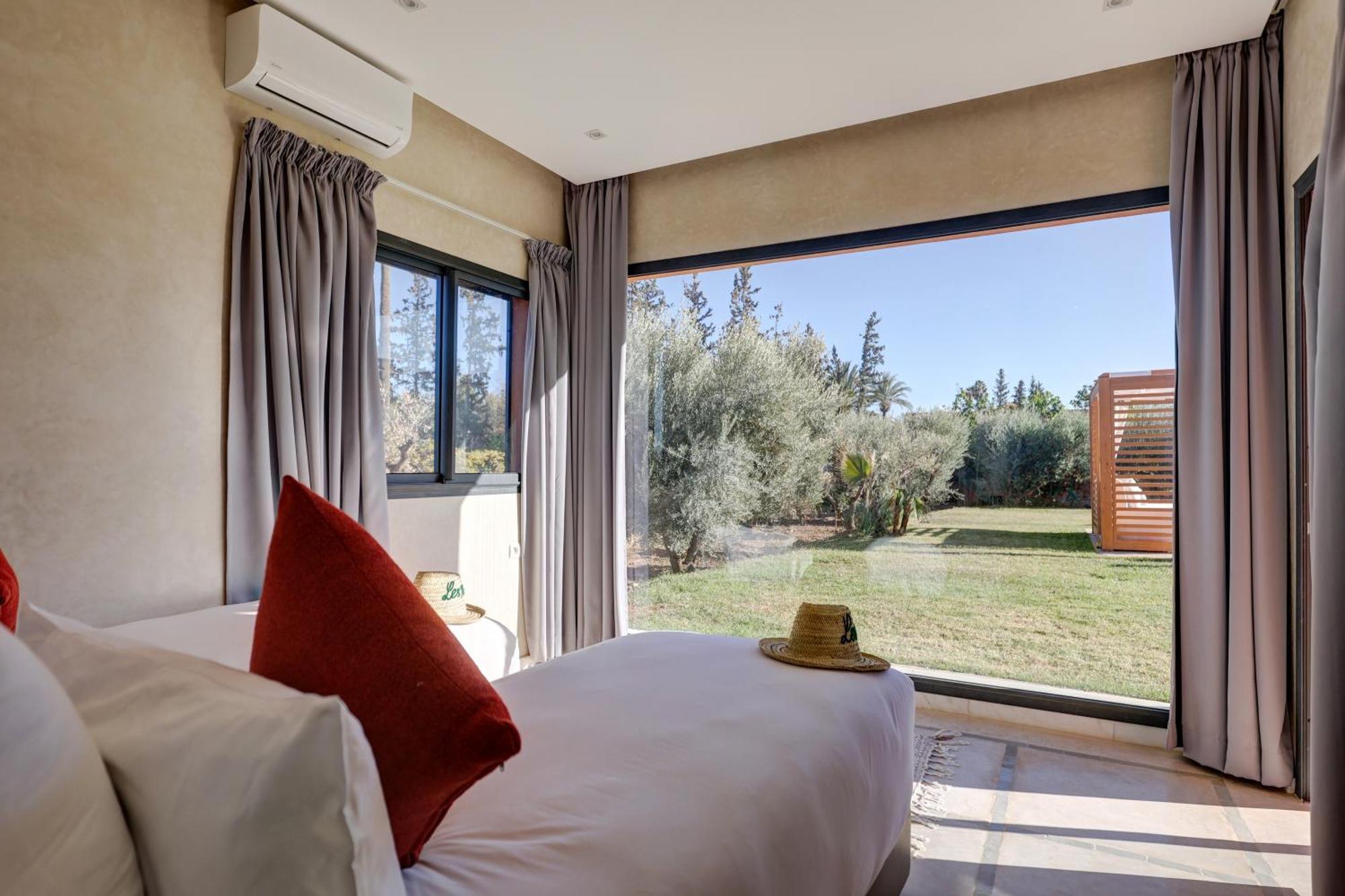 Hotel Les Roses By La Siredrah Ait Bou Zguia Exterior foto