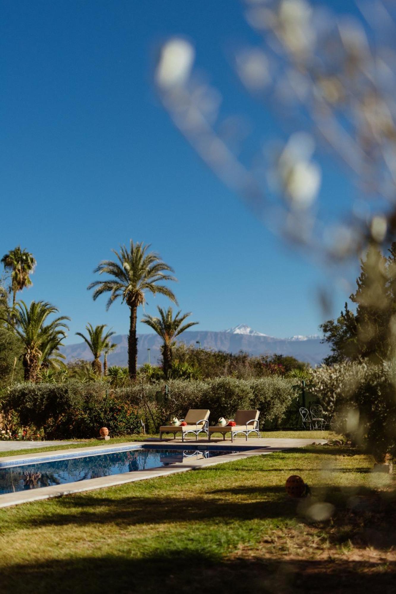 Hotel Les Roses By La Siredrah Ait Bou Zguia Exterior foto