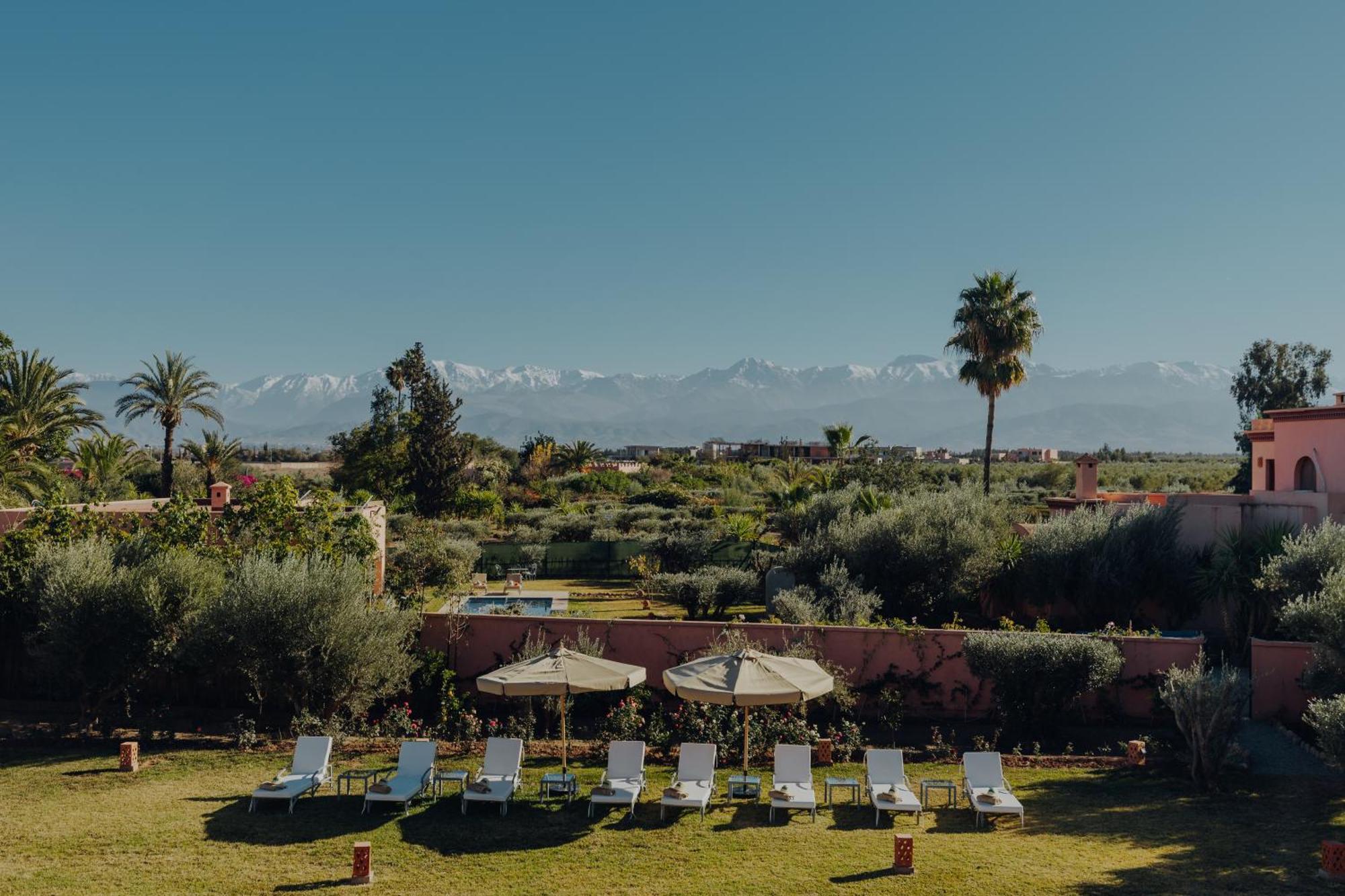 Hotel Les Roses By La Siredrah Ait Bou Zguia Exterior foto
