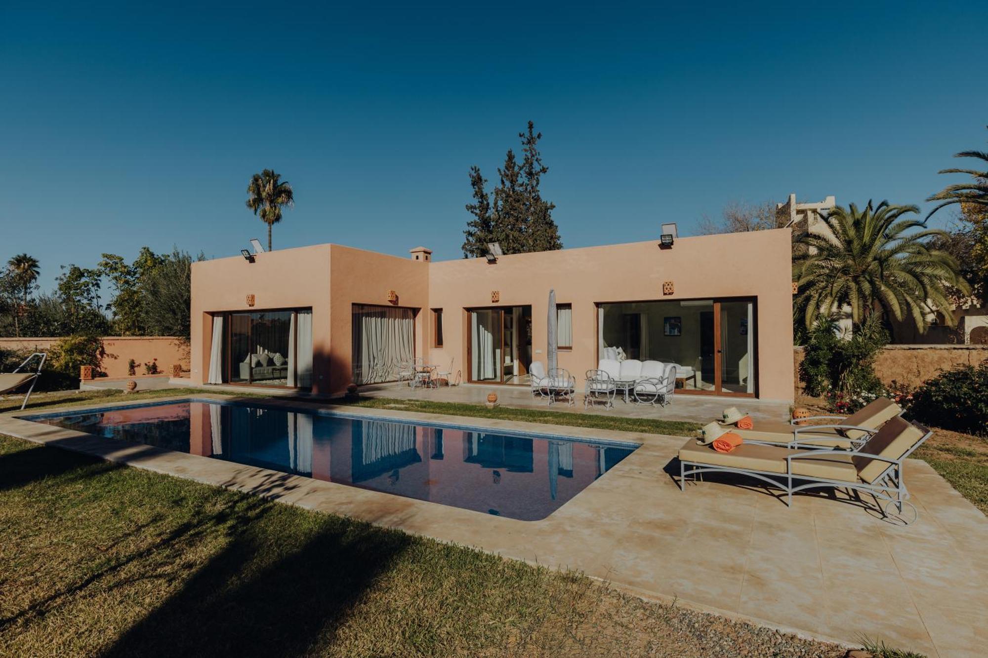 Hotel Les Roses By La Siredrah Ait Bou Zguia Exterior foto
